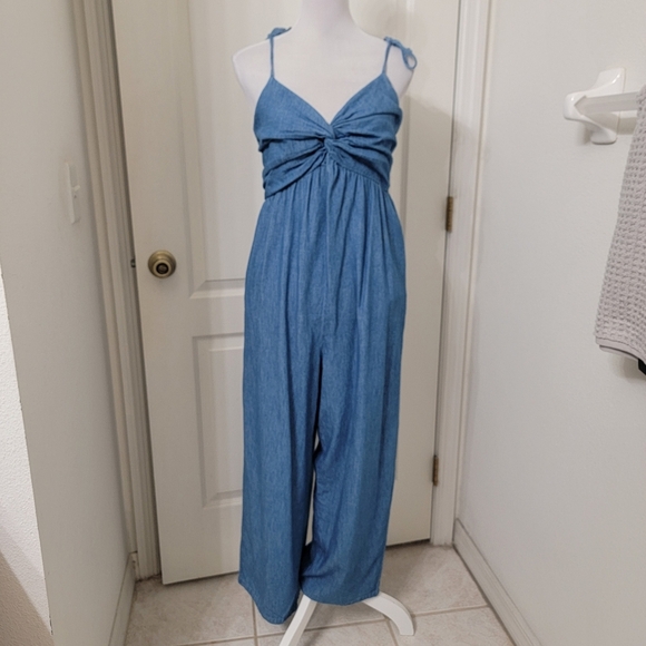 Old Navy Size S Chambray Blue Denim-ish Tie-Strap Twist-Front Jumpsuit - Picture 1 of 16